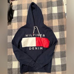 Tommy Hilfiger pull over sweatshirt